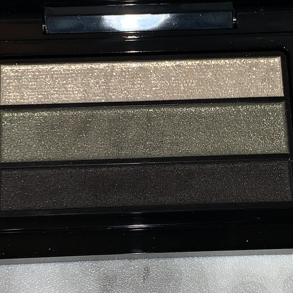 Cool Companions Veluxe Pearlfushion Shadow Trio Palette - Picture 4 of 16